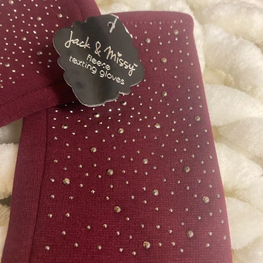 Jack And Missy Fleece Texting Gloves. Elegant Embellished Burgundy.